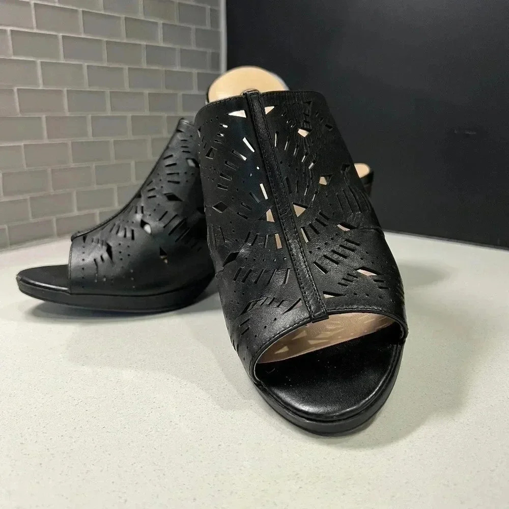 Bella Vita Black Open Toe Block Heels Size 10